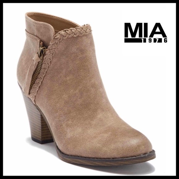 ANKLE BOOTIES , HEELED & RUGGED HIKER BOOTS - Picture 8 of 15